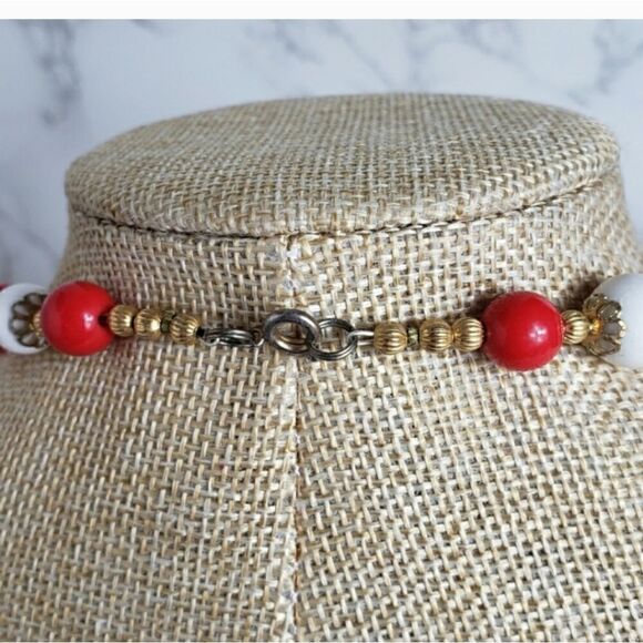 VINTAGE Resin Beaded Necklace Nautical Patriotic - Picture 4 of 6